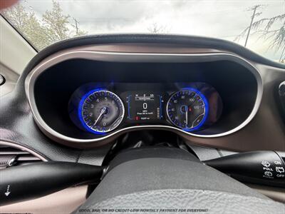 2017 Chrysler Pacifica LX   - Photo 11 - Garden City, ID 83714