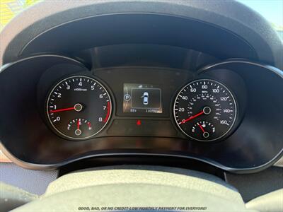 2017 Kia Optima LX - Photo 13 - Garden City, ID 83714