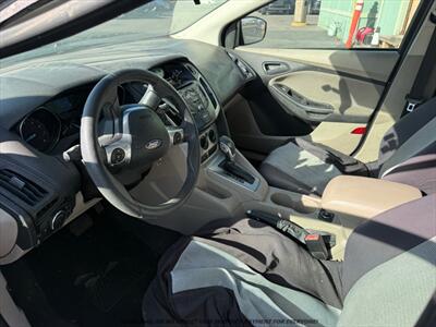 2012 Ford Focus SE - Photo 6 - Garden City, ID 83714