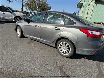 2012 Ford Focus SE - Photo 3 - Garden City, ID 83714