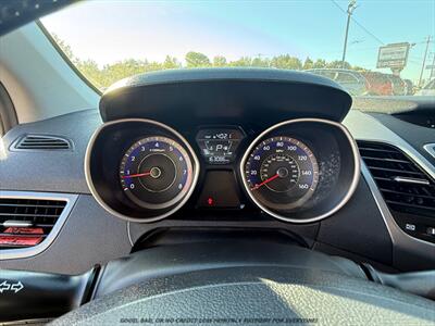 2015 Hyundai ELANTRA SE - Photo 12 - Garden City, ID 83714
