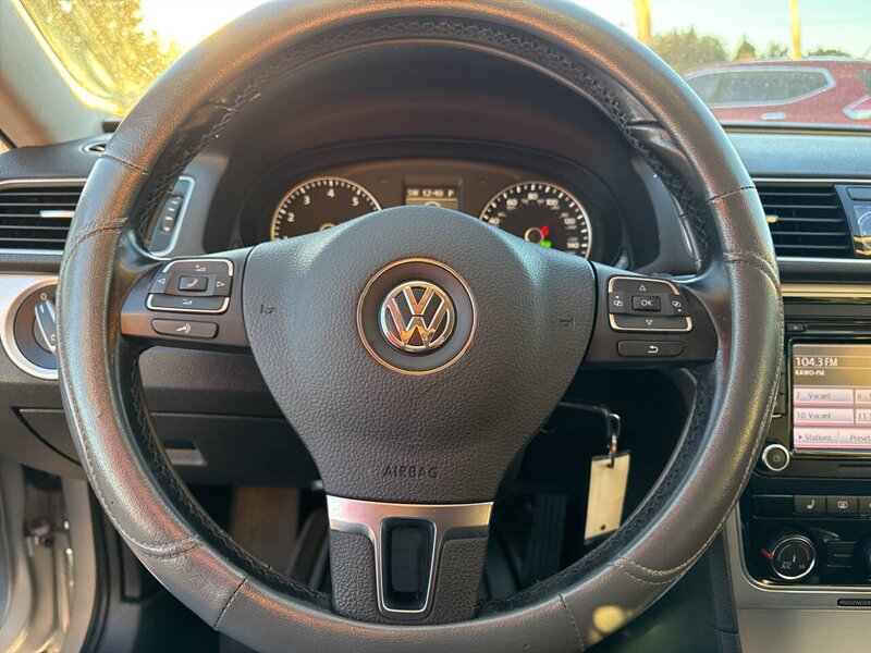 2013 Volkswagen Passat SE PZEV 4dr Sedan 6A - Photo 12 - Garden City, ID 83714