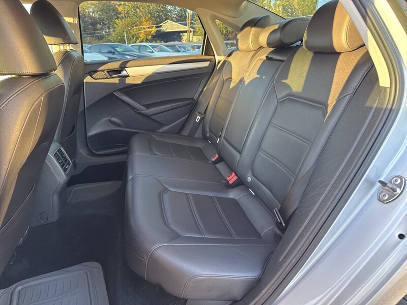 2013 Volkswagen Passat SE PZEV 4dr Sedan 6A - Photo 15 - Garden City, ID 83714