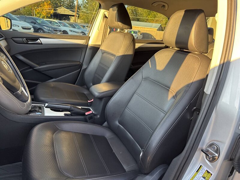 2013 Volkswagen Passat SE PZEV 4dr Sedan 6A - Photo 11 - Garden City, ID 83714