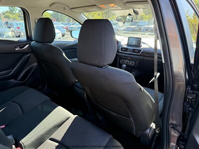 2016 Mazda Mazda3 i Sport - Photo 15 - Garden City, ID 83714