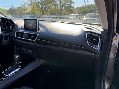 2016 Mazda Mazda3 i Sport - Photo 17 - Garden City, ID 83714