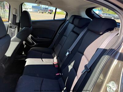 2016 Mazda Mazda3 i Sport - Photo 12 - Garden City, ID 83714