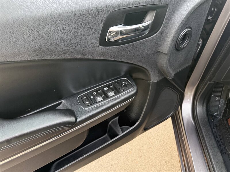 2014 Dodge Charger SE 4dr Sedan - Photo 8 - Garden City, ID 83714