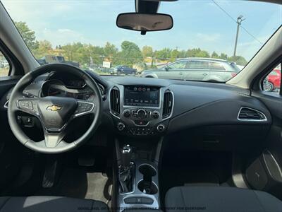 2017 Chevrolet Cruze LT Auto   - Photo 9 - Garden City, ID 83714