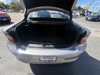 2015 Dodge Charger SXT   - Photo 13 - Garden City, ID 83714