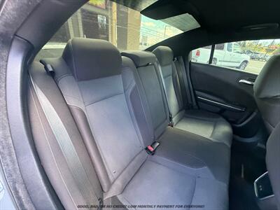 2015 Dodge Charger SXT   - Photo 14 - Garden City, ID 83714