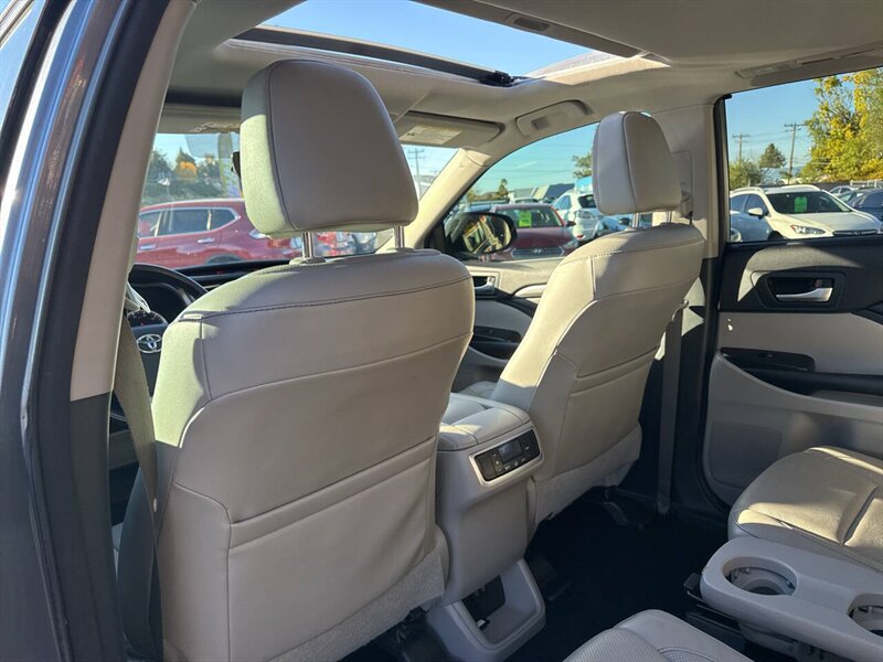 2017 Toyota Highlander Limited AWD 4dr SUV - Photo 16 - Garden City, ID 83714