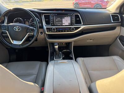 2017 Toyota Highlander Limited AWD 4dr SUV - Photo 9 - Garden City, ID 83714