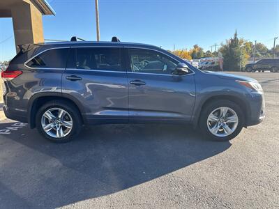2017 Toyota Highlander Limited AWD 4dr SUV - Photo 8 - Garden City, ID 83714