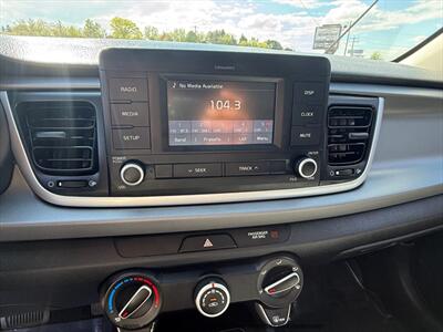 2018 Kia Rio LX   - Photo 24 - Garden City, ID 83714