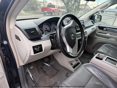 2009 Volkswagen Routan SEL   - Photo 9 - Garden City, ID 83714