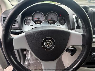 2009 Volkswagen Routan SEL   - Photo 11 - Garden City, ID 83714
