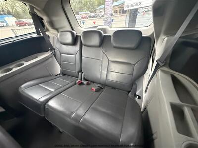 2009 Volkswagen Routan SEL   - Photo 15 - Garden City, ID 83714