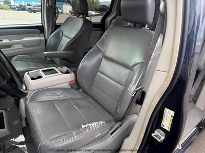 2009 Volkswagen Routan SEL   - Photo 10 - Garden City, ID 83714