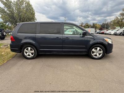 2009 Volkswagen Routan SEL   - Photo 7 - Garden City, ID 83714