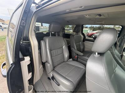 2009 Volkswagen Routan SEL   - Photo 17 - Garden City, ID 83714