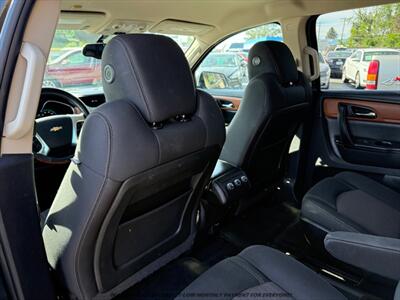 2015 Chevrolet Traverse LT   - Photo 14 - Garden City, ID 83714
