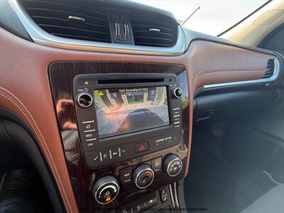 2015 Chevrolet Traverse LT   - Photo 13 - Garden City, ID 83714