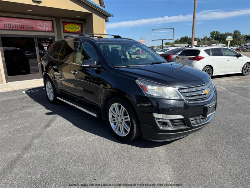 2015 Chevrolet Traverse LT   - Photo 1 - Garden City, ID 83714
