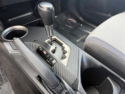 2014 Toyota RAV4 XLE   - Photo 28 - Garden City, ID 83714