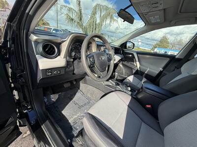 2014 Toyota RAV4 XLE   - Photo 10 - Garden City, ID 83714