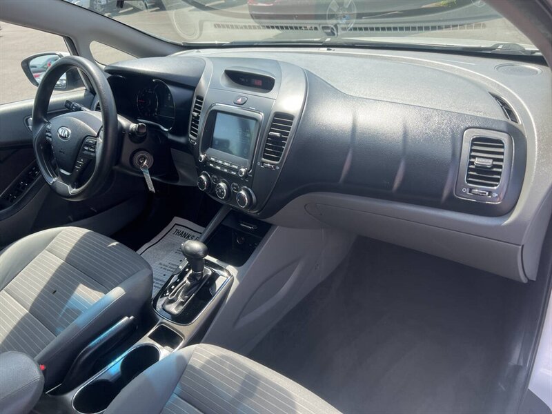 2018 Kia Forte LX 4dr Sedan 6A - Photo 20 - Garden City, ID 83714