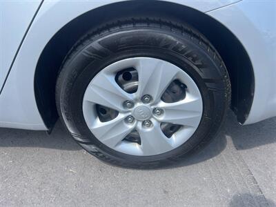 2018 Kia Forte LX 4dr Sedan 6A - Photo 21 - Garden City, ID 83714