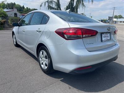 2018 Kia Forte LX 4dr Sedan 6A - Photo 5 - Garden City, ID 83714