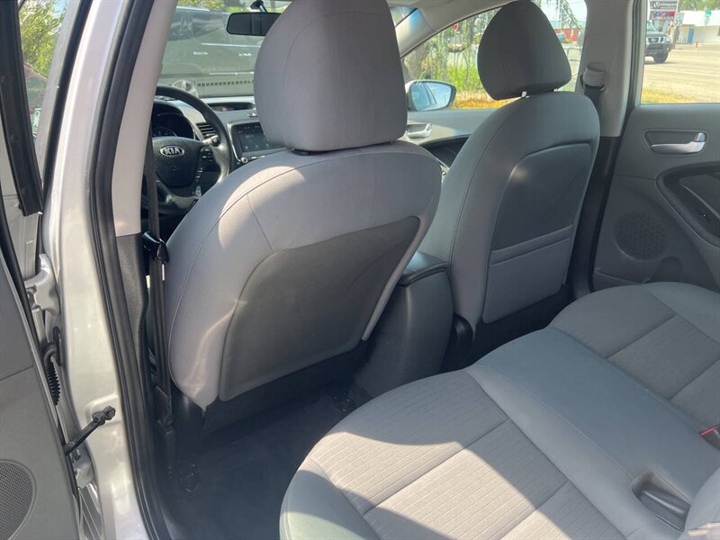 2018 Kia Forte LX 4dr Sedan 6A - Photo 14 - Garden City, ID 83714