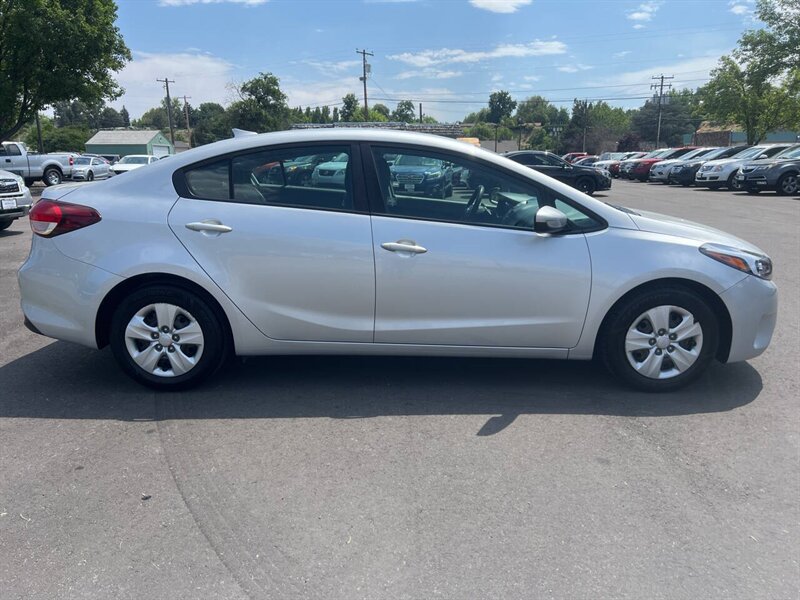 2018 Kia Forte LX 4dr Sedan 6A - Photo 8 - Garden City, ID 83714