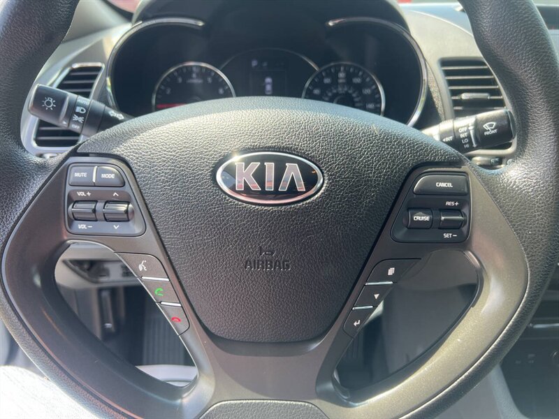 2018 Kia Forte LX 4dr Sedan 6A - Photo 25 - Garden City, ID 83714