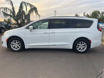 2020 Chrysler Pacifica Touring L 4dr Mini Van - Photo 4 - Garden City, ID 83714