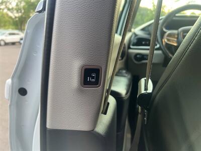 2020 Chrysler Pacifica Touring L 4dr Mini Van - Photo 28 - Garden City, ID 83714