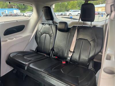 2020 Chrysler Pacifica Touring L 4dr Mini Van - Photo 15 - Garden City, ID 83714