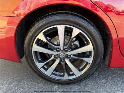 2016 Nissan Altima 2.5 SR   - Photo 10 - Garden City, ID 83714