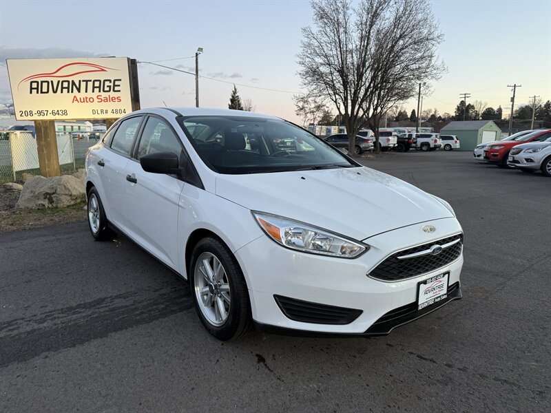 2017 Ford Focus S   - Photo 1 - Garden City, ID 83714