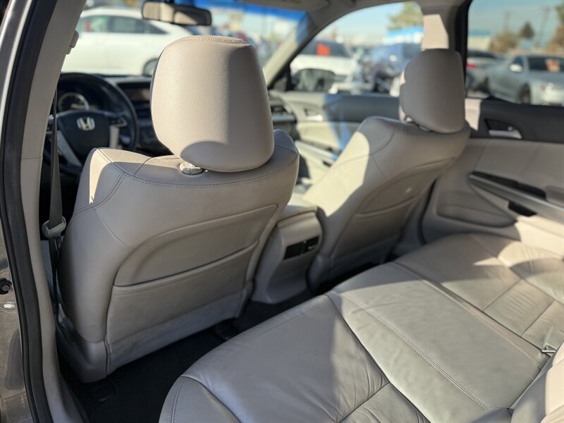 2010 Honda Accord EX-L V6 - Photo 15 - Garden City, ID 83714