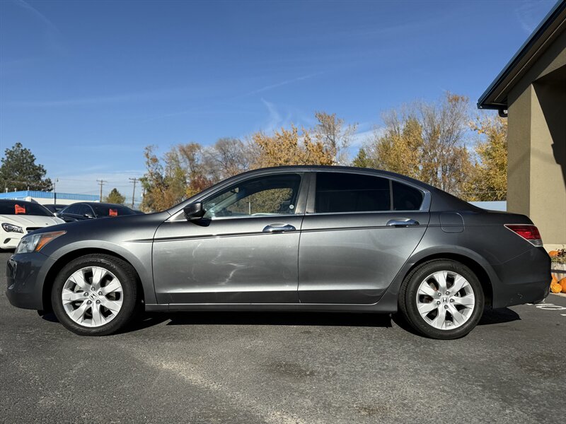 2010 Honda Accord EX-L V6 - Photo 4 - Garden City, ID 83714