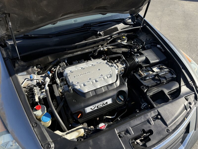 2010 Honda Accord EX-L V6 - Photo 23 - Garden City, ID 83714