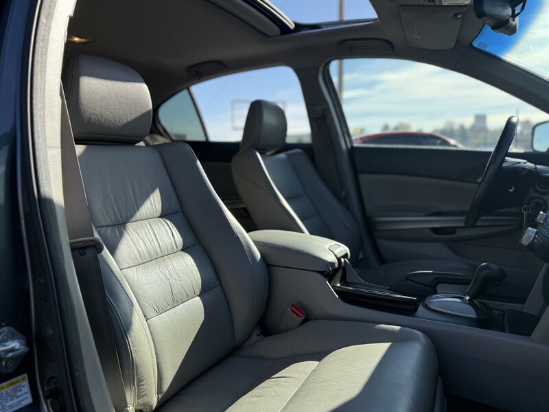 2010 Honda Accord EX-L V6 - Photo 21 - Garden City, ID 83714