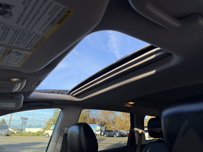 2015 Nissan Pathfinder Platinum V6 - Photo 15 - Garden City, ID 83714