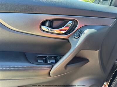 2015 Nissan Rogue SV   - Photo 23 - Garden City, ID 83714