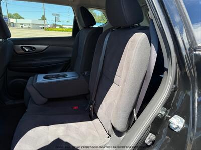 2015 Nissan Rogue SV   - Photo 14 - Garden City, ID 83714