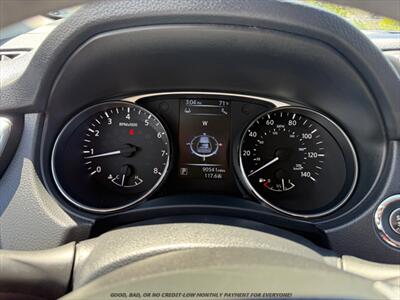 2015 Nissan Rogue SV   - Photo 11 - Garden City, ID 83714