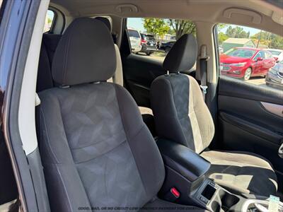 2015 Nissan Rogue SV   - Photo 18 - Garden City, ID 83714